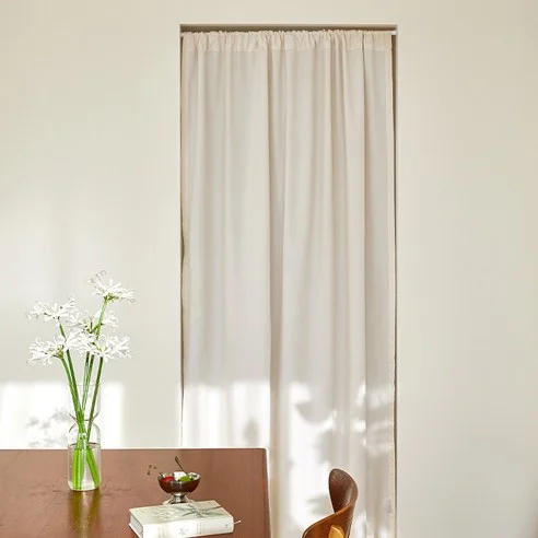 Read more about the article 후회 없는 선택! 인기 가림막 커튼 5종 리뷰