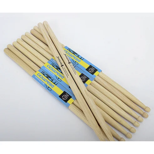 Read more about the article 프로가 인정한 최고의 드럼스틱 & 연습 패드 찐후기 모음!