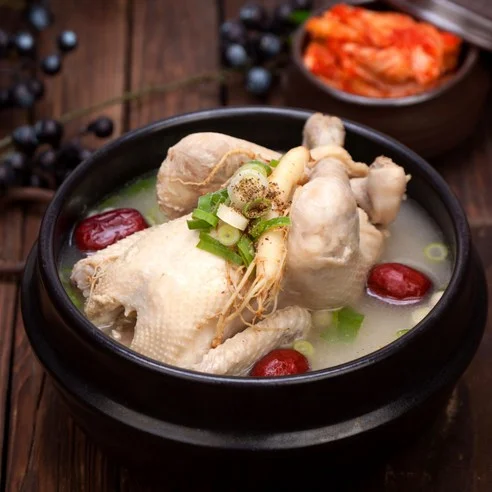 Read more about the article 후회 없는 선택! 최고의 전통 삼계탕 밀키트 찐후기