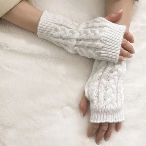 Read more about the article 겨울 필수템! 꽈배기 핸드워머 후기 포함 가이드