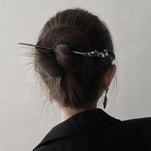 Read more about the article 올림머리 필수템! 전문가들이 인정한 비녀 추천 가이드