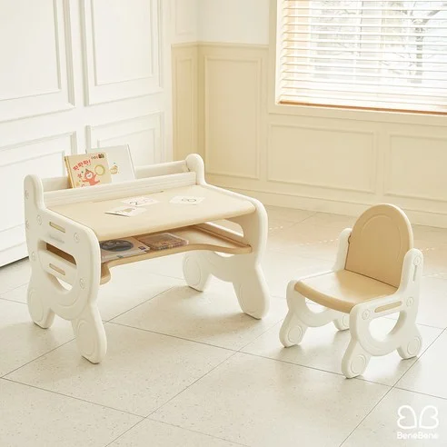 Read more about the article 전문가들이 인정한 최고의 유아 책상 추천 가이드