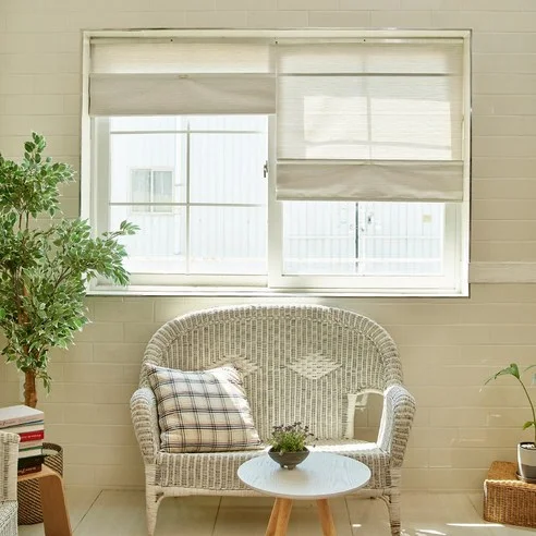 Read more about the article 실제 후기 포함! 줄 없이 간편한 자석 로만쉐이드 블라인드 추천